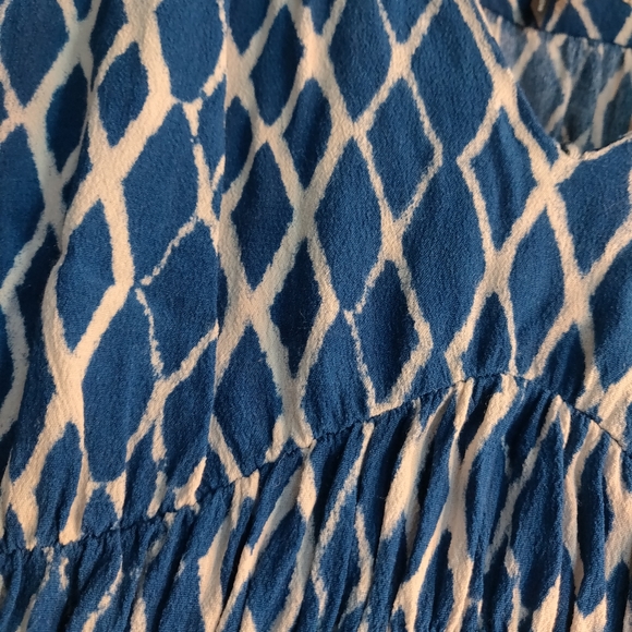 Stunning HD in Paris Anthropologie dress - Picture 3 of 5